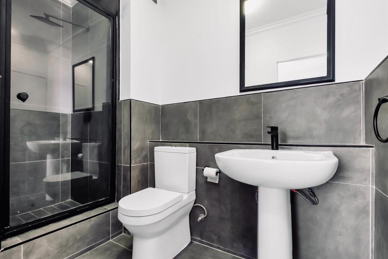 2 Bedroom 2 Bath Luxury - Sandton Cbd 约翰内斯堡 外观 照片