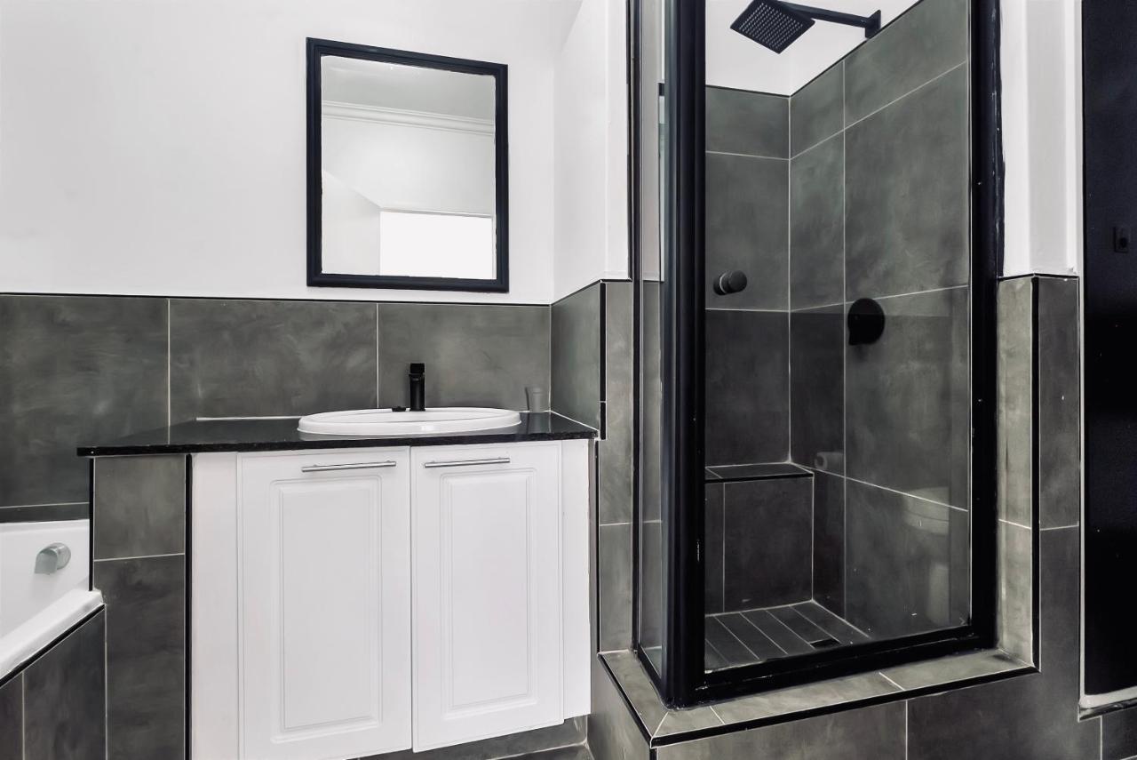 2 Bedroom 2 Bath Luxury - Sandton Cbd 约翰内斯堡 外观 照片
